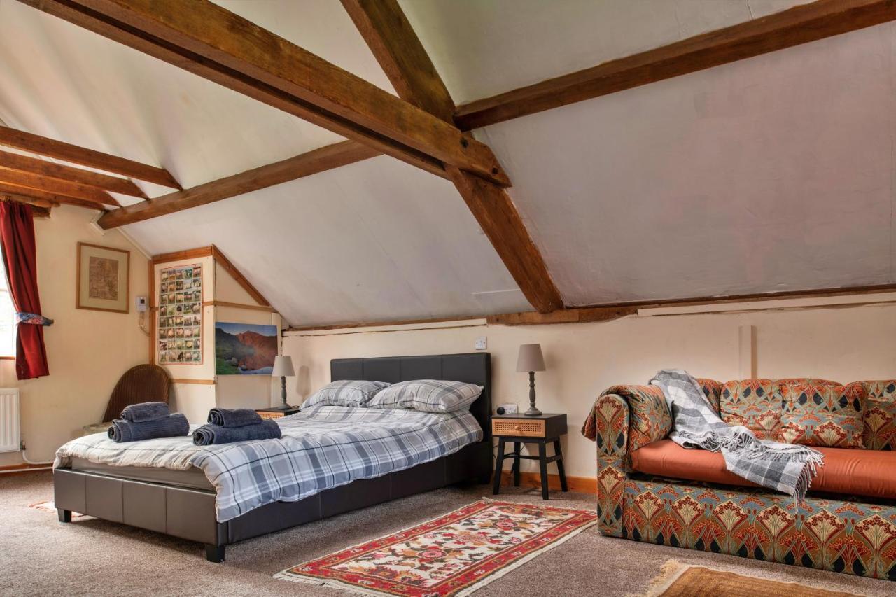 Finest Retreats - Great Cantal Granary Llandrindod Wells Exterior foto